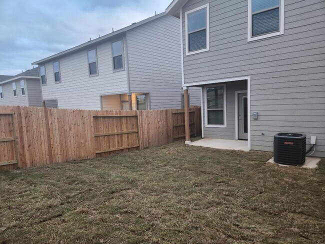 Building Photo - NEW CONSTRUCTION IN GATED COMMUNITY!!! BUI...