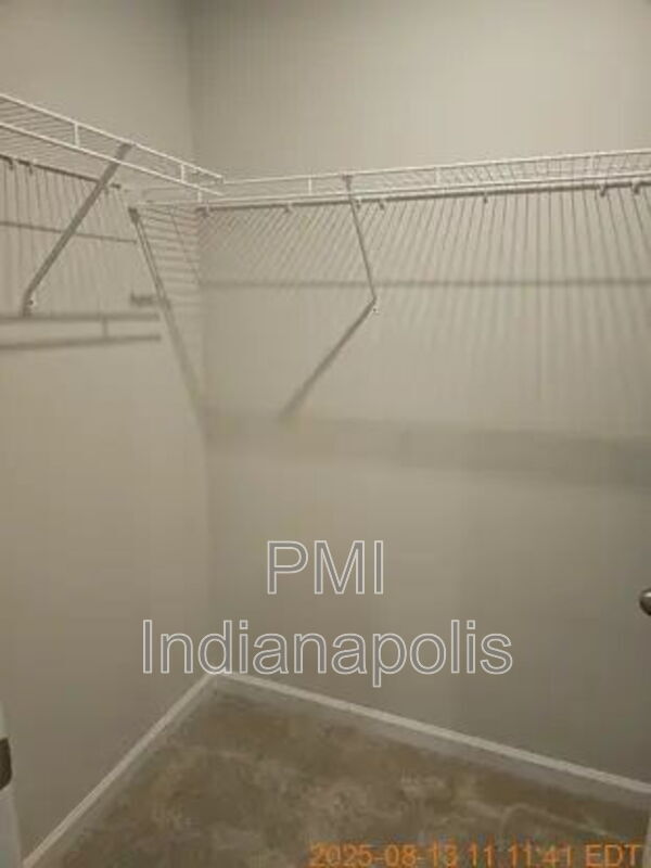 Building Photo - 1854 Cascades Dr