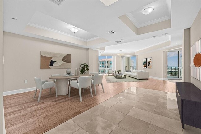 Building Photo - 300 Beach Dr NE