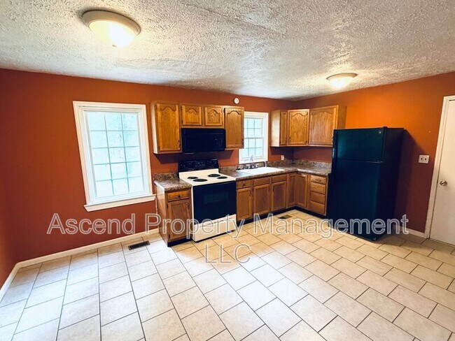 Building Photo - 1134 McDonald Dr