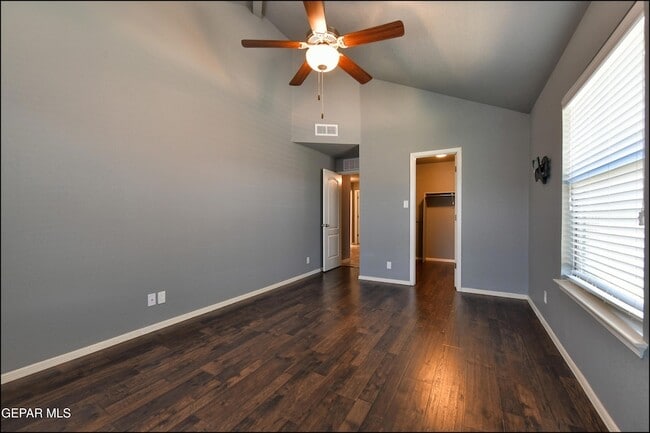 Building Photo - 6560 McFarland Ave