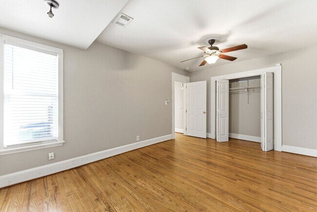 Building Photo - 202 Warren St SE