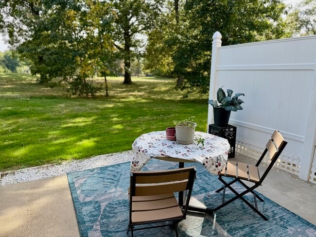 Building Photo - 218 Rangeway Rd