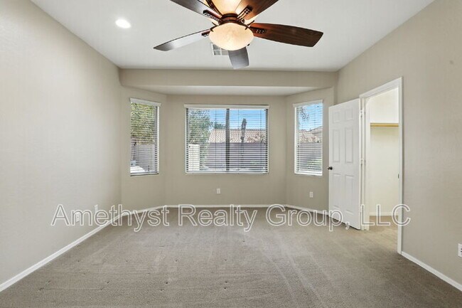 Building Photo - 2313 W Bonanza Ln
