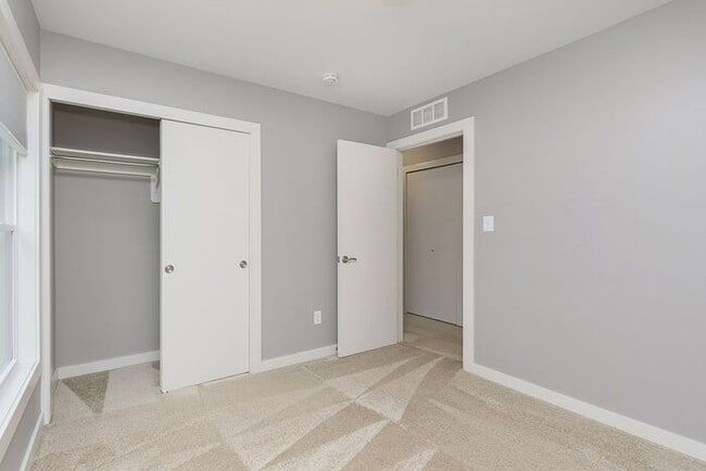 Building Photo - Lovely 3 Bedroom 2.5 Bath Townhome Steps From The Monon!