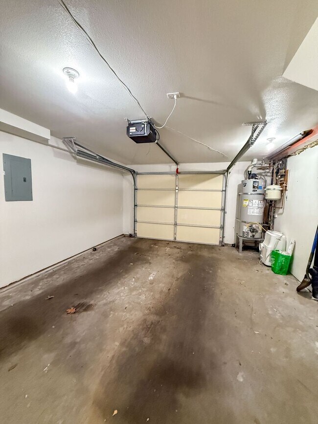 Building Photo - 3bd/2.5ba Seattle Townhome