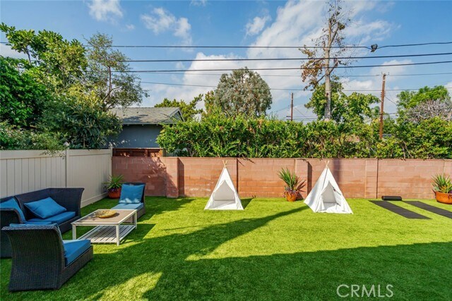 Building Photo - 12945 Calvert St