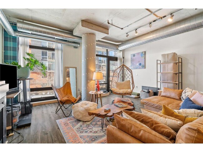 Building Photo - 720 N 4th St