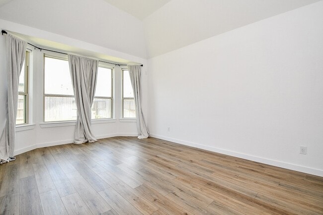 Building Photo - 943 Malibu Shr Ln