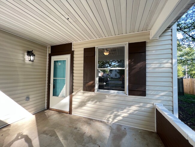 Building Photo - 3 Bed 1 Bath For Rent - Springfield