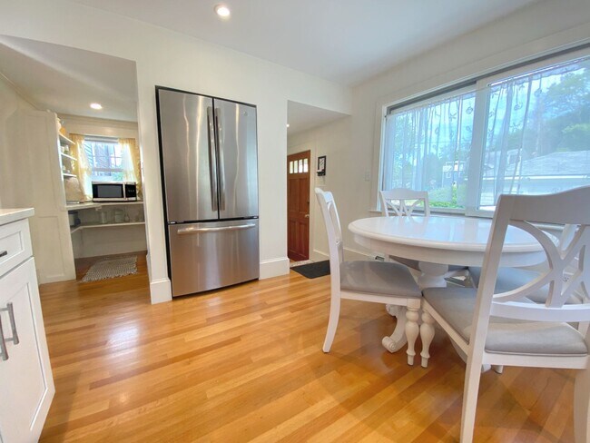 Building Photo - Winter Rental: Hodgkins Cottage