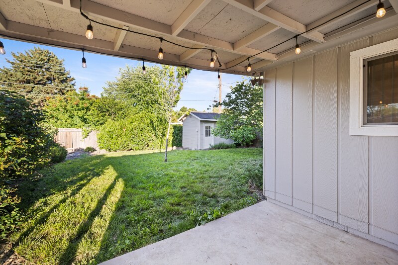 Building Photo - 1014 Laredo Cir