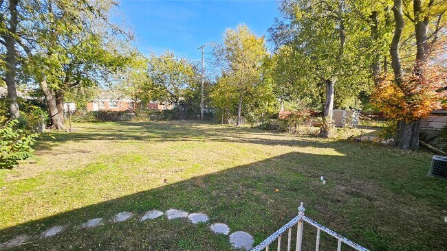 Building Photo - 4013 NW Liberty St