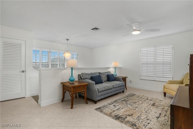 Building Photo - 853 Tanbark Dr