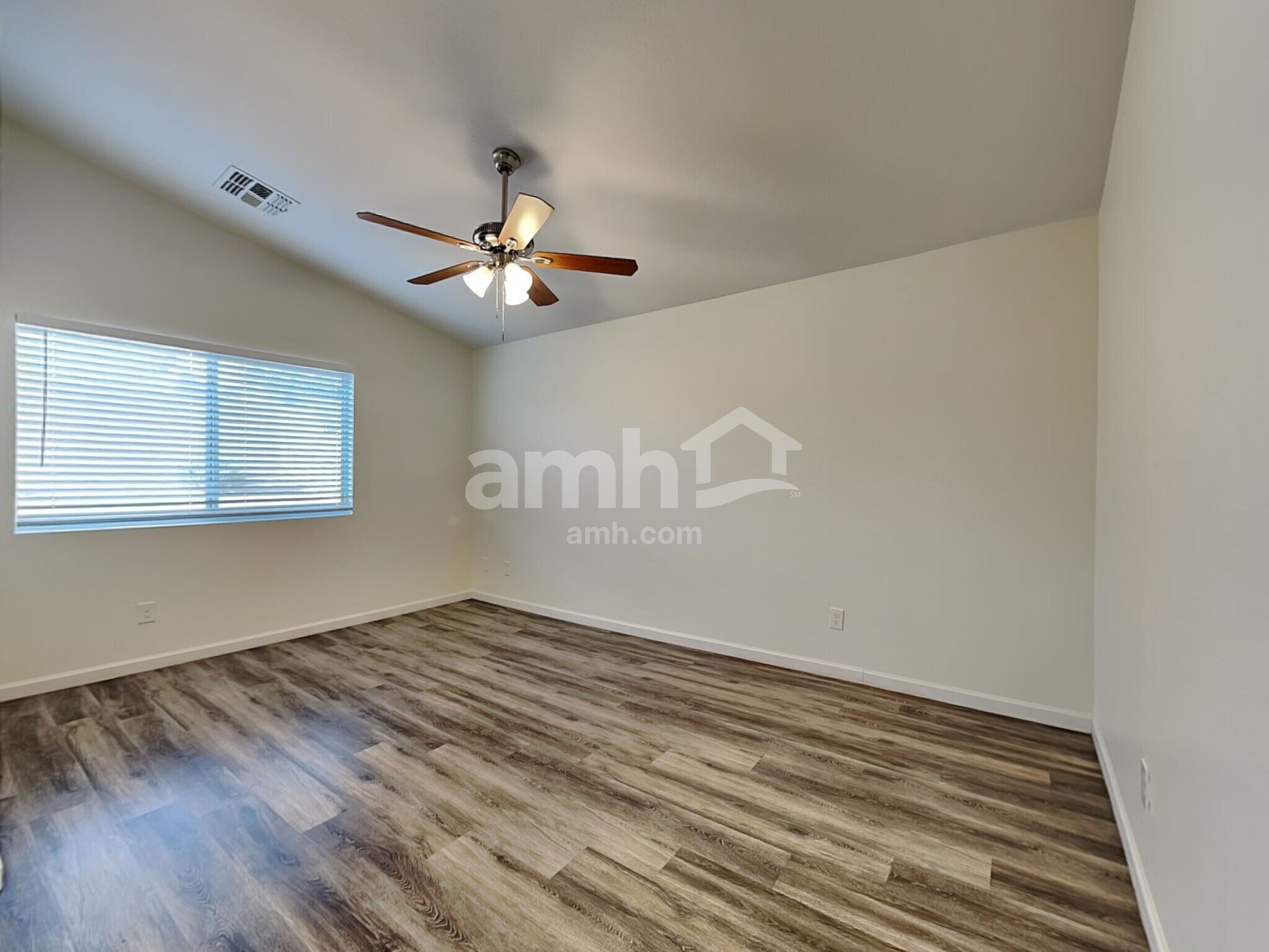 Building Photo - 22972 W Gardenia Dr