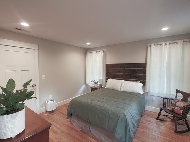 Building Photo - 71 Stoner Rd