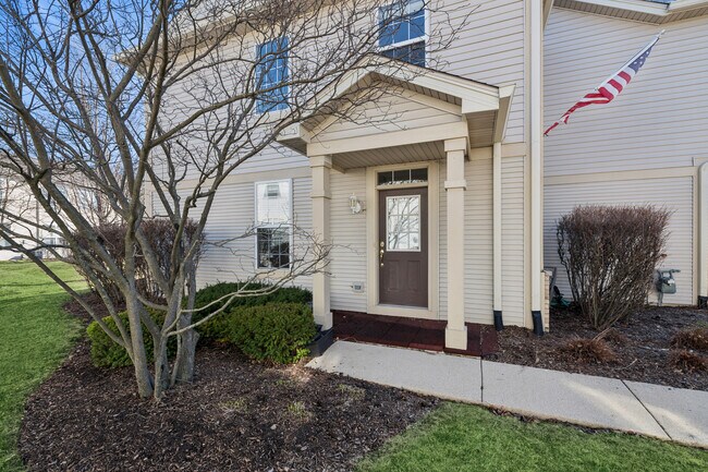 Building Photo - 2326 Sunshine Ln