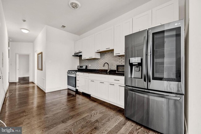 Building Photo - 1635 N 33rd St