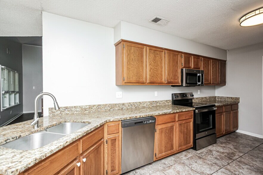 Building Photo - 8367 Stavenger Cove
