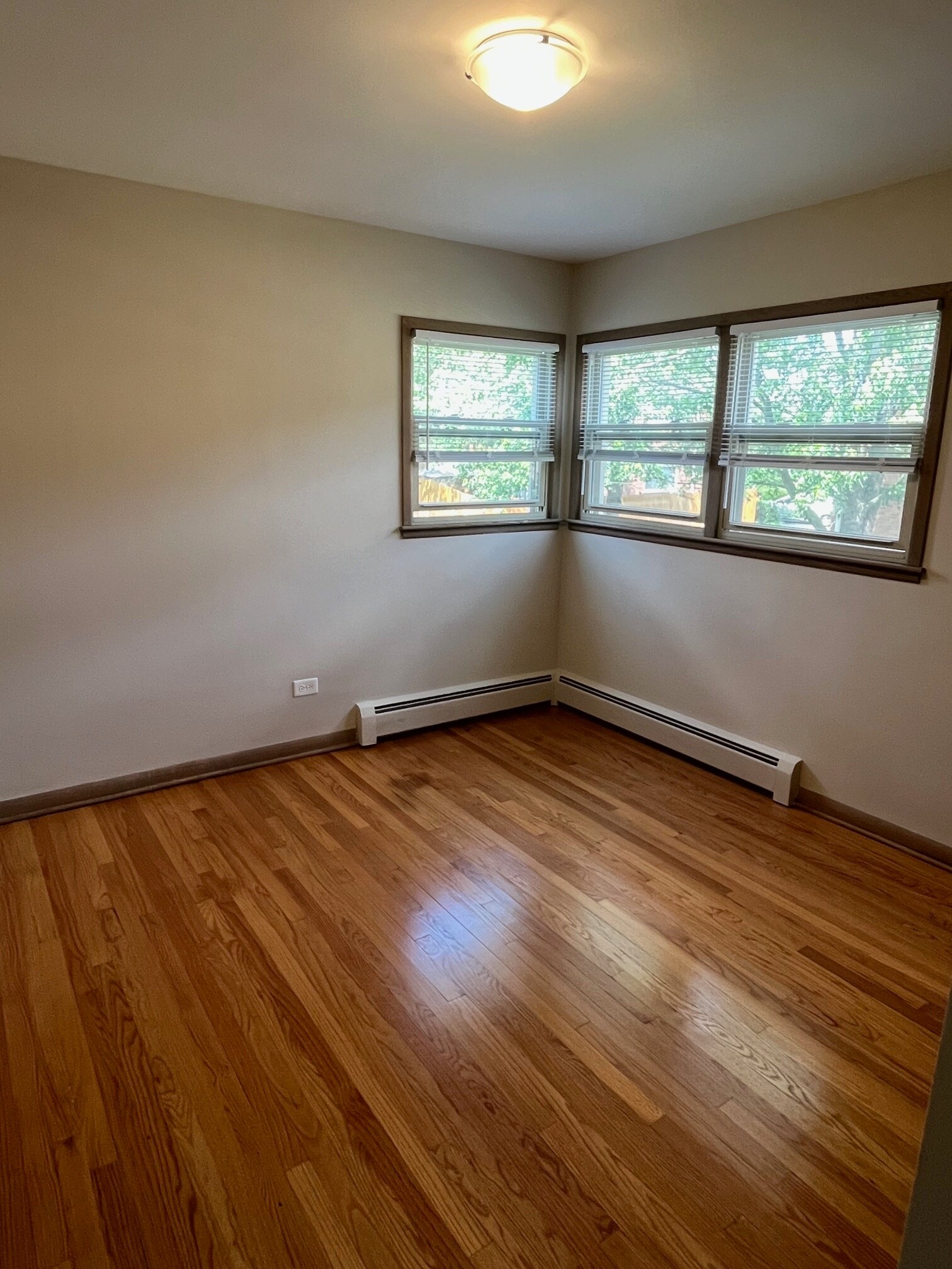 Building Photo - 1334 Woodview Ln