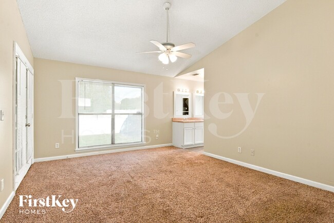 Building Photo - 1521 Dess Dr