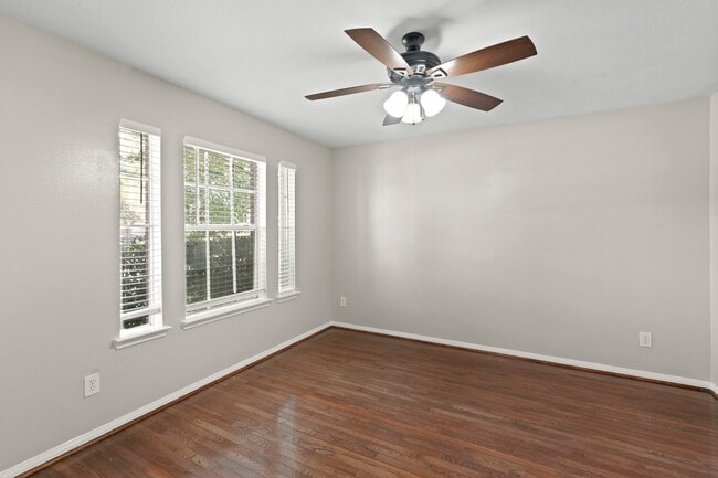 Building Photo - 2922 Glencullen Ln