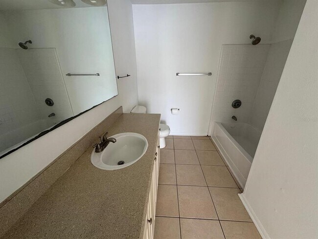 Building Photo - 1222 Bermuda Lakes Ln