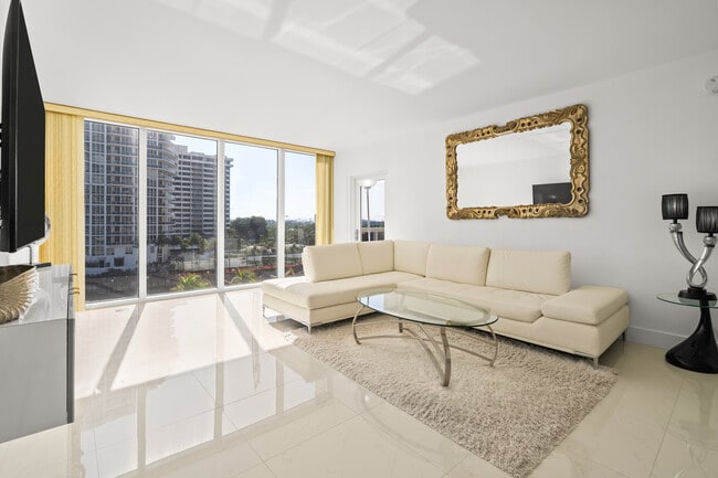 Building Photo - 10275 Collins Ave