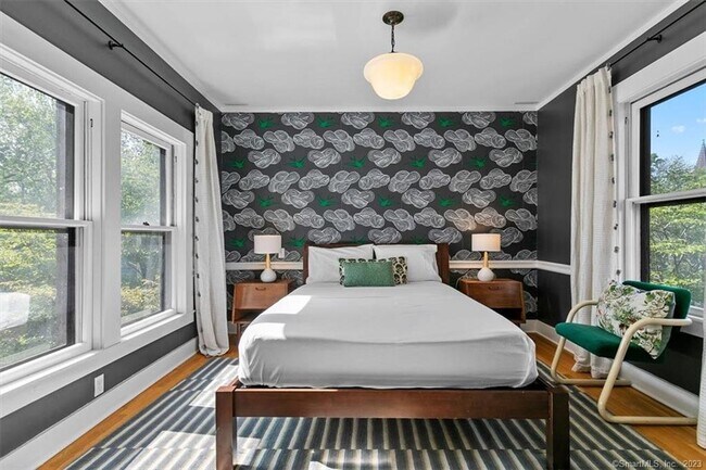 Building Photo - 20 Academy St