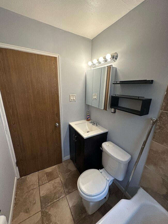 Building Photo - 7405 Sharon Dr