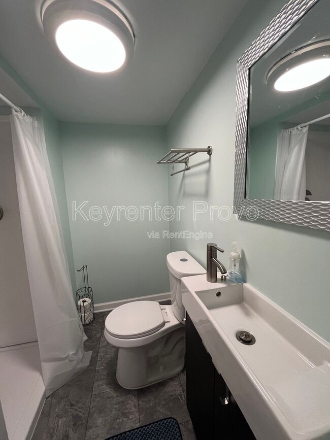 Building Photo - 296 S 1065 W St