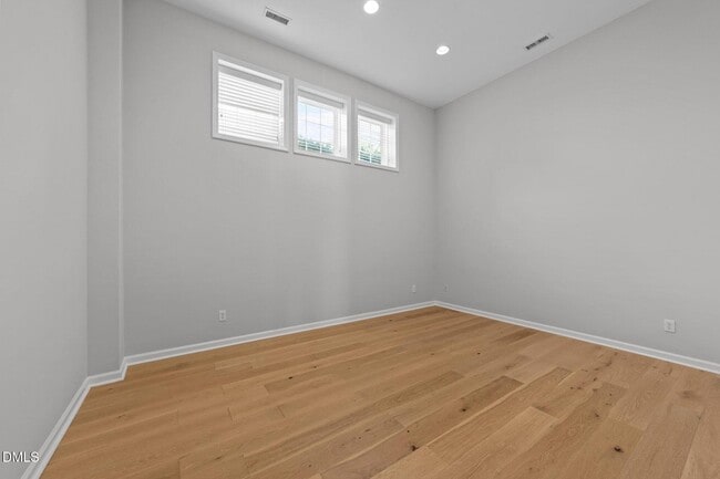 Building Photo - 6809 Middleboro Dr