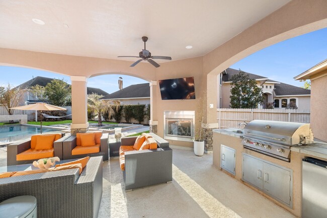 Building Photo - 21603 Christopher Lake Ct