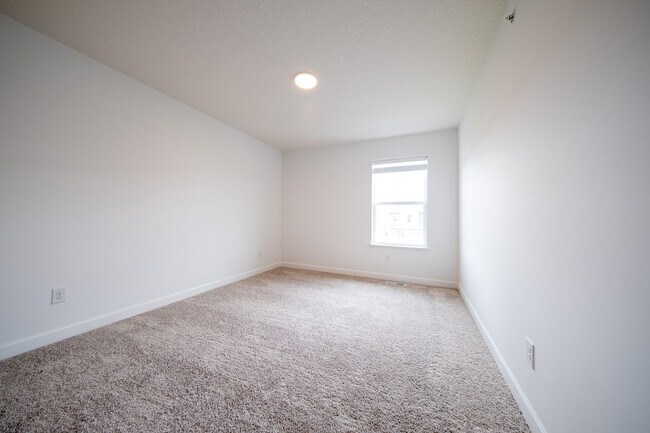 Building Photo - 15142 Archdale Ln