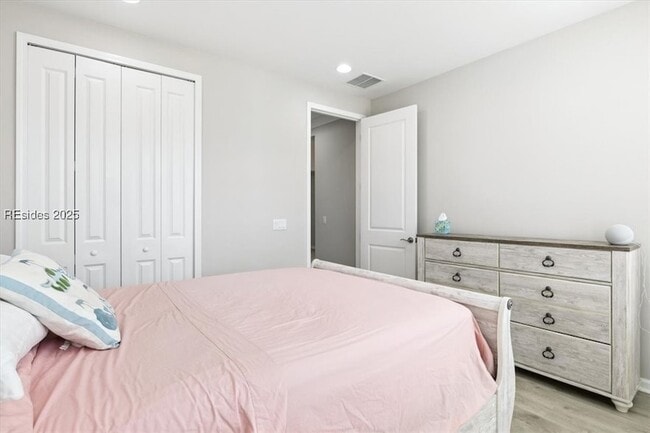 Building Photo - 731 Harborside Dr