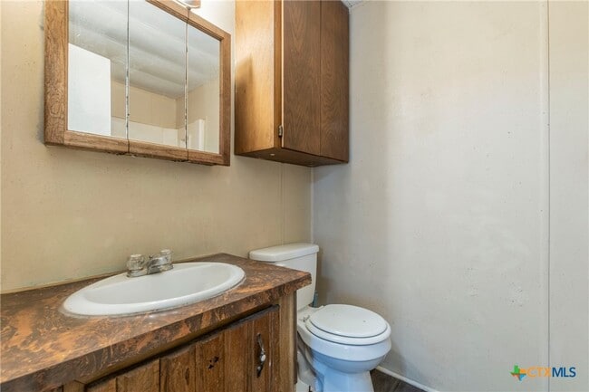 Building Photo - 5576 Helm Ln