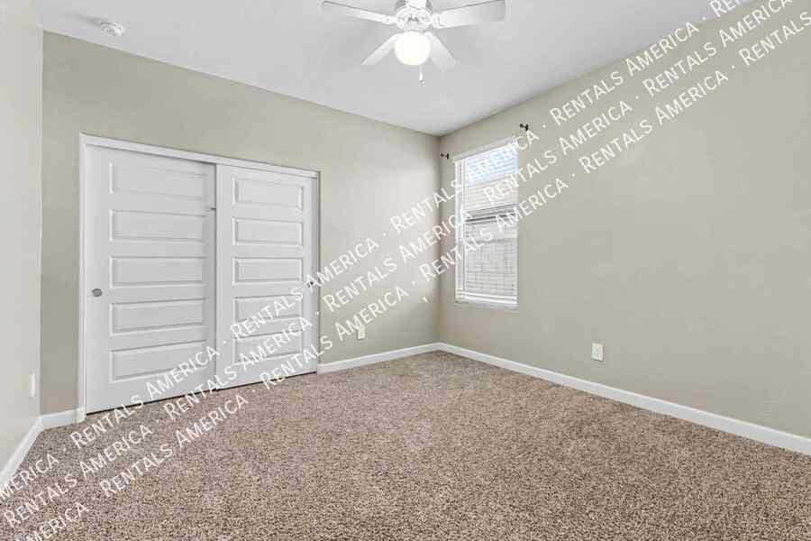 Building Photo - 17028 N Palo Verde St