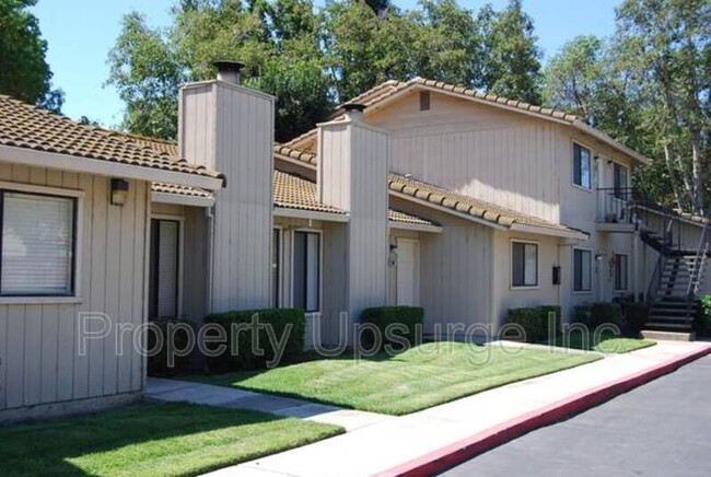 Building Photo - 1919 Quail Lakes Dr