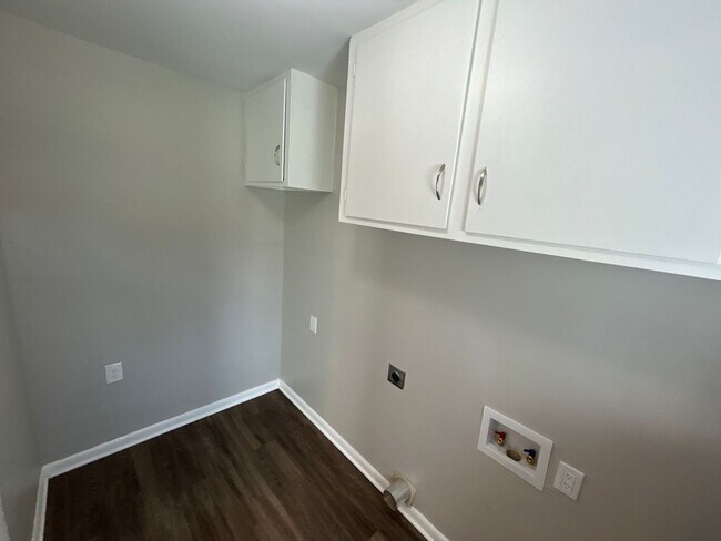 Building Photo - 1721 McNair St