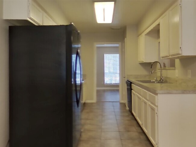 Building Photo - 15802 Echo Canyon Dr