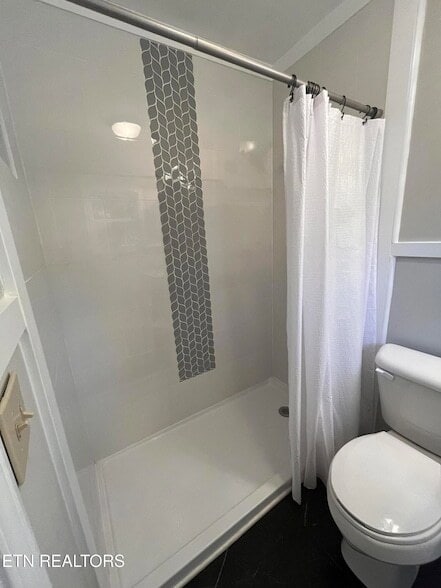 Building Photo - 3408 Hackberry Rd