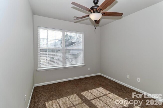 Building Photo - 153 Marakery Rd