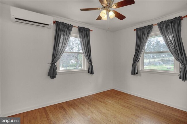 Building Photo - 2830 S Hill Camp Rd