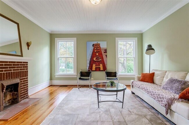 Building Photo - 1987 Knight Ct SE