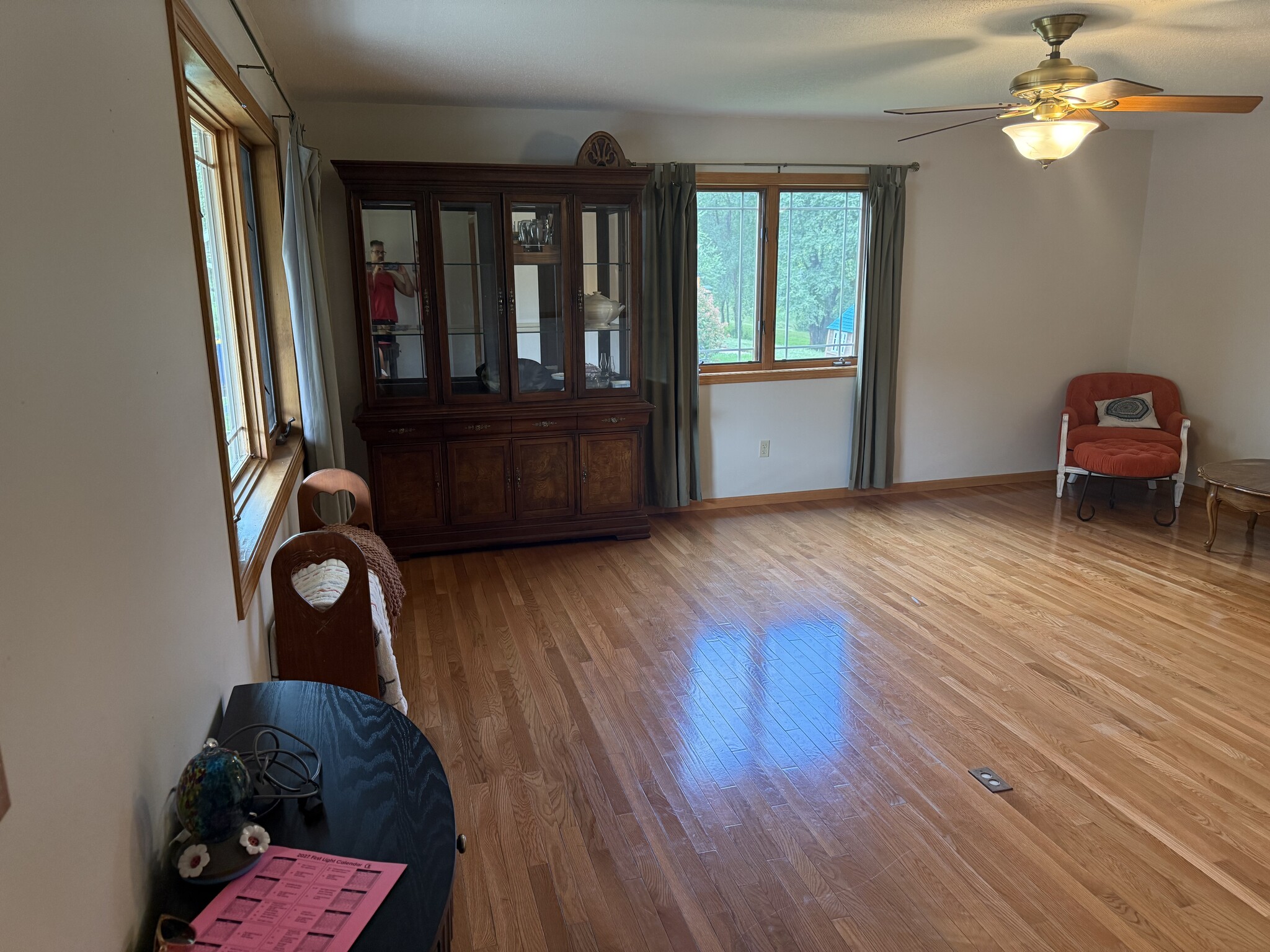 Upstairs Living Room - 103 Sand Lake Ct