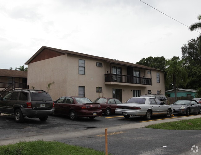 Building Photo - 3950 Lora St