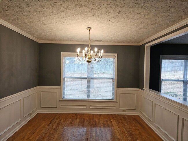 Building Photo - Well Kept Union City Home, 3BR, 2BA