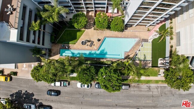 Building Photo - 345 Pioneer Dr