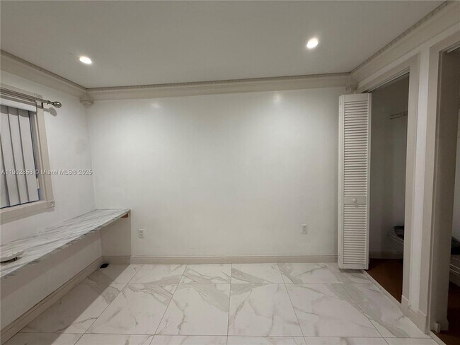 Building Photo - 1490 NW 34th St