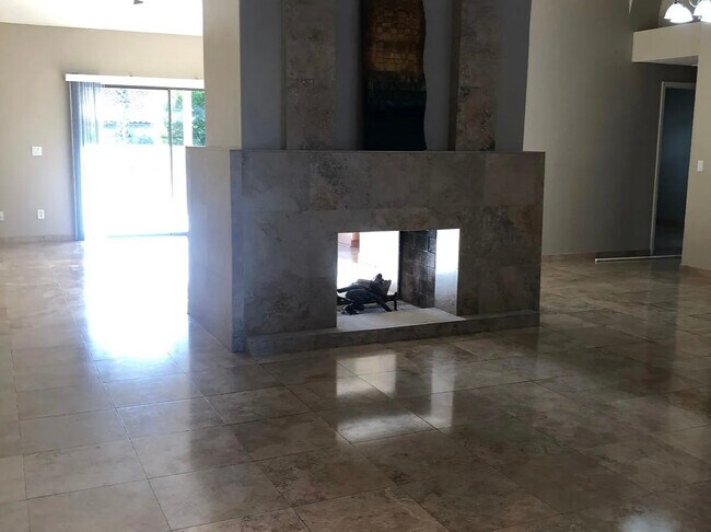 Building Photo - 9196 N 103rd Pl